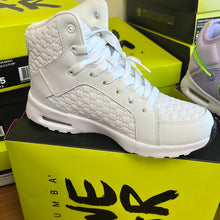 Load image into Gallery viewer, UK size 3.5 trainers