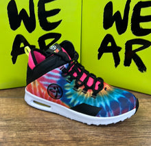 Load image into Gallery viewer, UK size 6 trainers