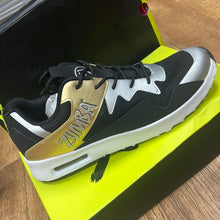 Load image into Gallery viewer, UK size 8.5 trainers