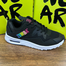 Load image into Gallery viewer, UK size 4 trainers