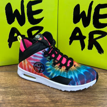 Load image into Gallery viewer, UK size 4 trainers