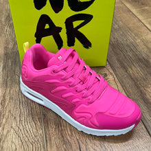 Load image into Gallery viewer, UK size 4.5 trainers