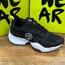 Load image into Gallery viewer, UK size 6 trainers