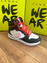 Load image into Gallery viewer, UK size 3.5 trainers