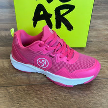 Load image into Gallery viewer, UK size 4 trainers