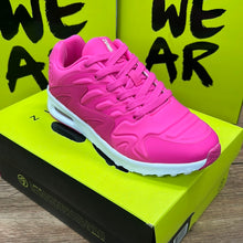 Load image into Gallery viewer, UK size 4 trainers