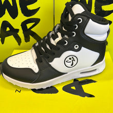 Load image into Gallery viewer, UK size 4.5 trainers