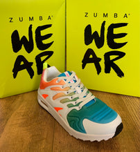 Load image into Gallery viewer, UK size 4 trainers