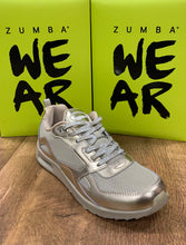 Load image into Gallery viewer, UK size 6 trainers