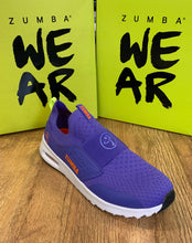 Load image into Gallery viewer, UK size 4.5 trainers
