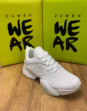 Load image into Gallery viewer, UK size 6 trainers