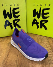 Load image into Gallery viewer, UK size 4 trainers