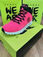 Load image into Gallery viewer, UK size 6 trainers