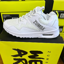 Load image into Gallery viewer, UK size 7.5 trainers