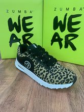 Load image into Gallery viewer, UK size 6 trainers