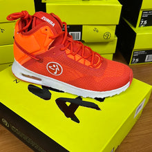 Load image into Gallery viewer, UK size 4 trainers