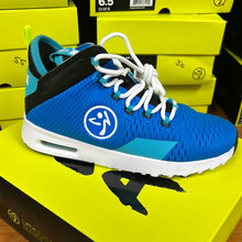 Load image into Gallery viewer, UK size 4 trainers