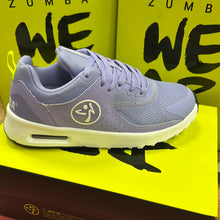 Load image into Gallery viewer, UK size 4 trainers