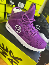 Load image into Gallery viewer, Uk size 2.5 trainers footwear