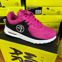 Load image into Gallery viewer, UK size 3.5 trainers