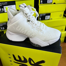 Load image into Gallery viewer, UK size 3.5 trainers