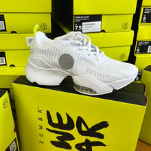 Load image into Gallery viewer, UK size 6 trainers