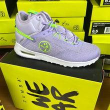 Load image into Gallery viewer, UK size 3.5 trainers
