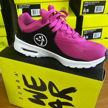 Load image into Gallery viewer, UK size 4.5 trainers