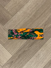 Load image into Gallery viewer, Zumba twist front head band

