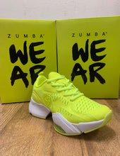 Load image into Gallery viewer, UK size 3.5 trainers
