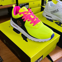 Load image into Gallery viewer, UK size 9.5 trainers
