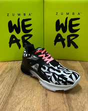 Load image into Gallery viewer, UK size 4 trainers

