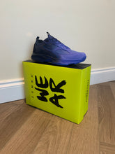 Load image into Gallery viewer, UK size 4 trainers
